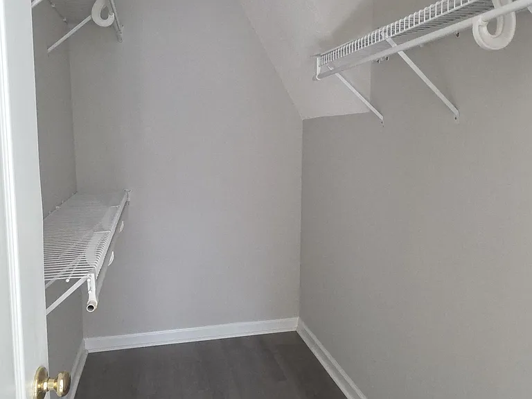 9213 Sulkirk Dr — Photo 23