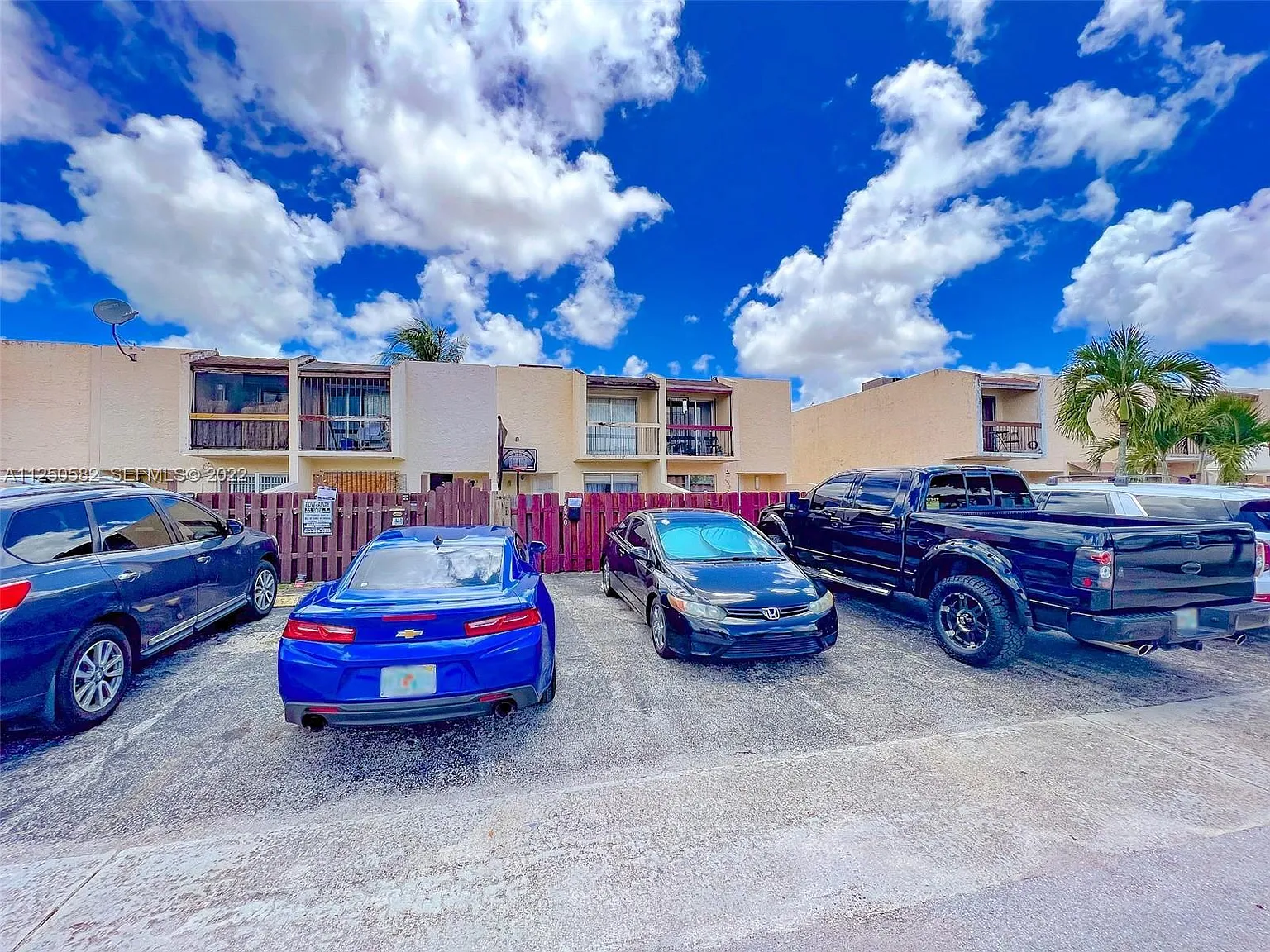 2 bed, 1.5 bath, 1025 sqft, $2,400 — Photo 4