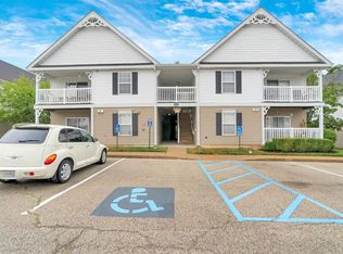 152 Brandy Mill Cir #9E, High Ridge, MO 63049