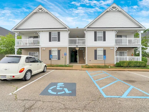 152 Brandy Mill Cir #9E, High Ridge, MO 63049