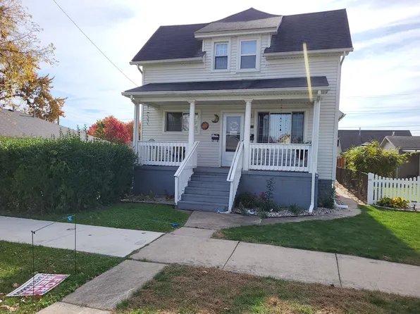 1421 Maple St, Wyandotte, MI 48192
