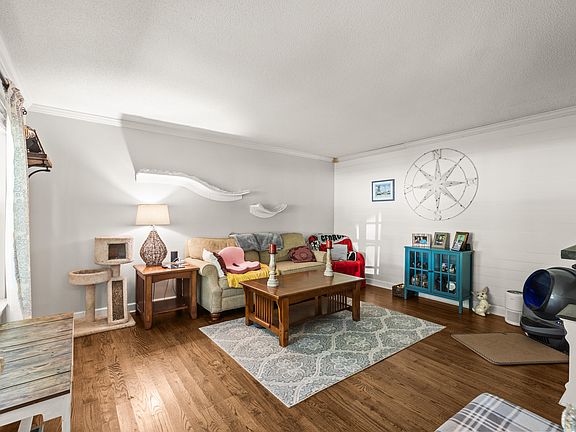 5th image of 253 Dailey Hill Cir