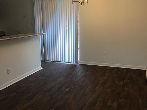 2nd image of 417 Oak Lake Way APT B