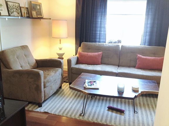 3rd image of 1219 Oronoco St APT 304