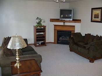 2nd image of 459 Courtney Ln