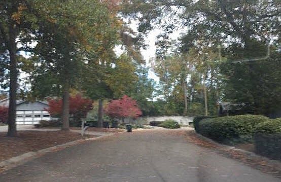 2nd image of 3230 Summerchase Cir