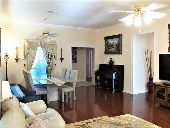 4th image of 2107 Hickory Wood Trl