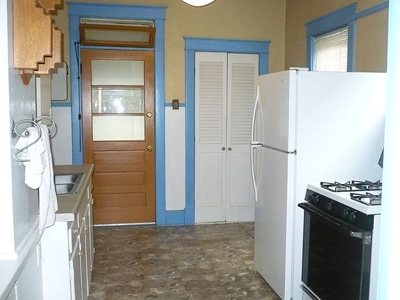 4th image of 306 Myrtle Ave