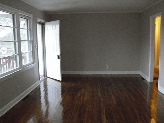 4th image of 12 Gardenia Dr
