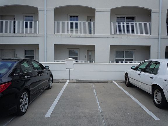2nd image of 264 Gibraltar Ct Unit 207