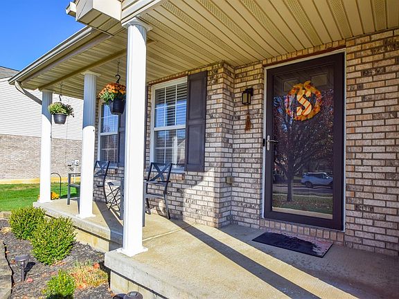 4th image of 206 Wellington Ct