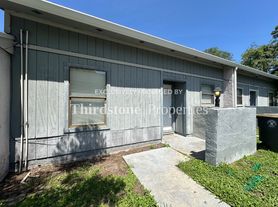 7611 Indian Lakes Dr, Jacksonville, FL