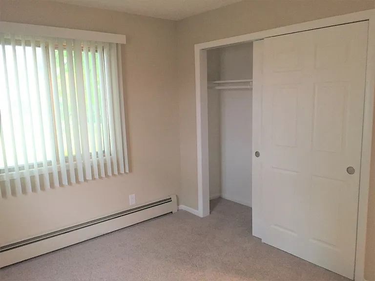 1223 Woodridge Dr — Photo 7