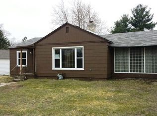 3237 Collins St, Rockford, IL 61109