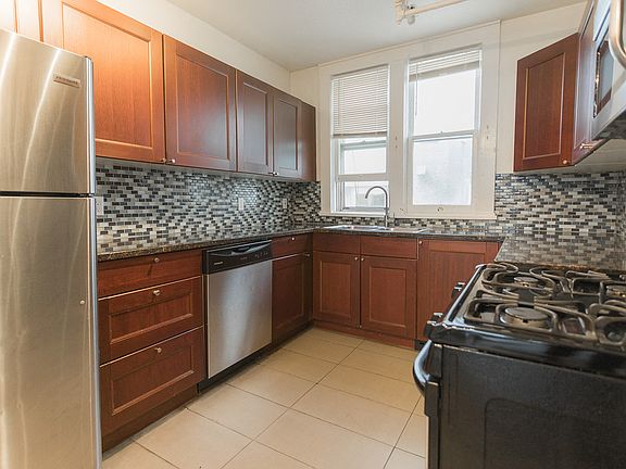1080 13th Unit A Kitchen
