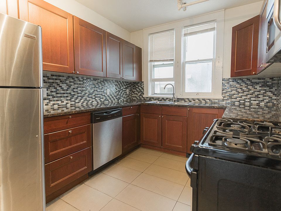 1080 13th Unit A Kitchen
