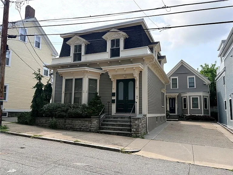 117 Sheldon St #1 — Photo 1