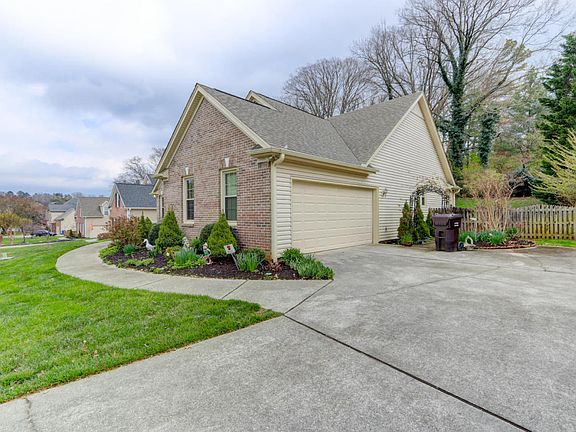 3rd image of 8240 Birch Run Ln
