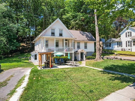 3rd image of 38-40 Lambert Ave