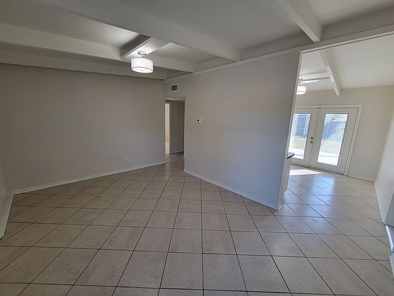 3rd image of 1212 Windermere Way