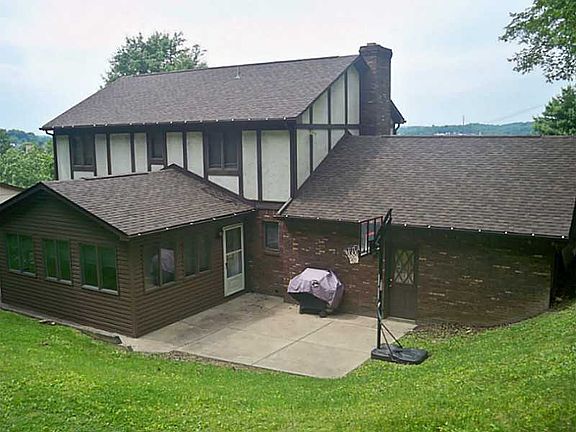 3rd image of 434 Jane St