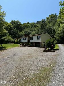 141 Peck Hill Rd, Tyrone, PA, 16686
