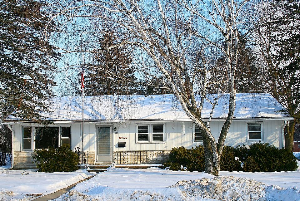 1st image of 401 Westlawn Ave