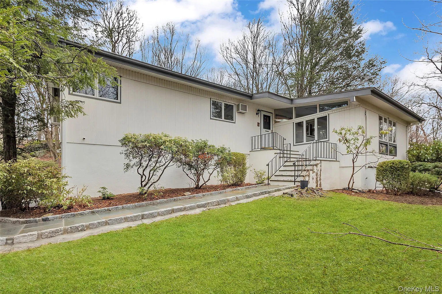 260 Watch Hill Road photo 1