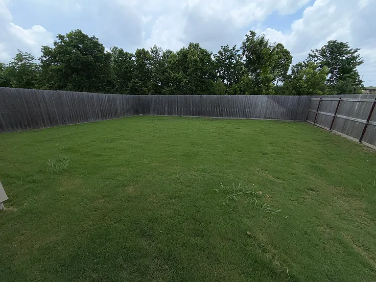 3314 Fenway Cir — Photo 17