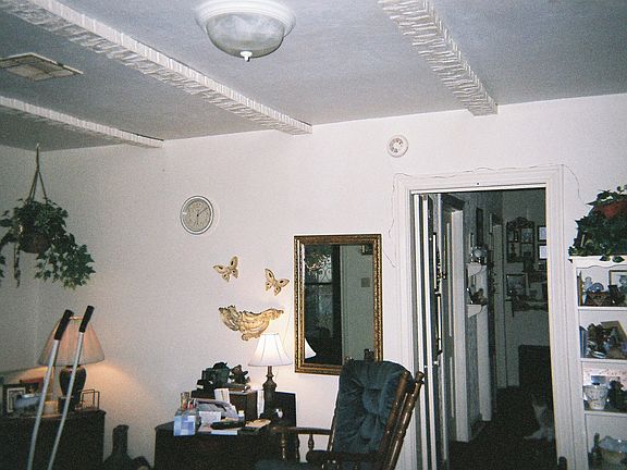 3rd image of 165 Ave B