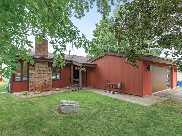 10717 Bush Lake Road Cir, Bloomington, MN 55438