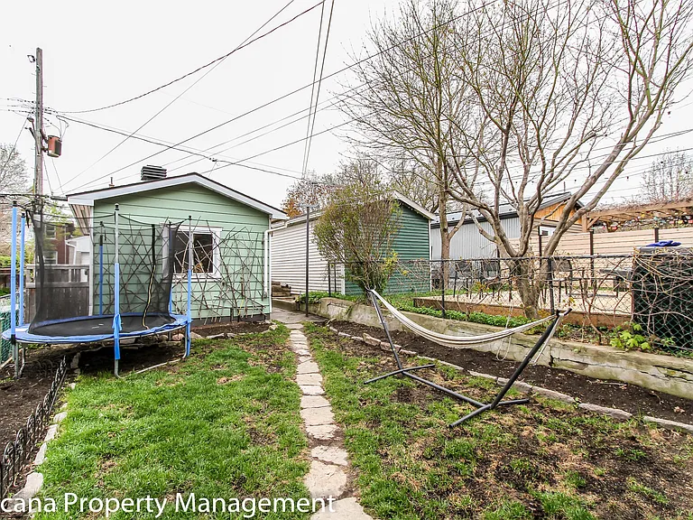 165 Irving Ave — Photo 33