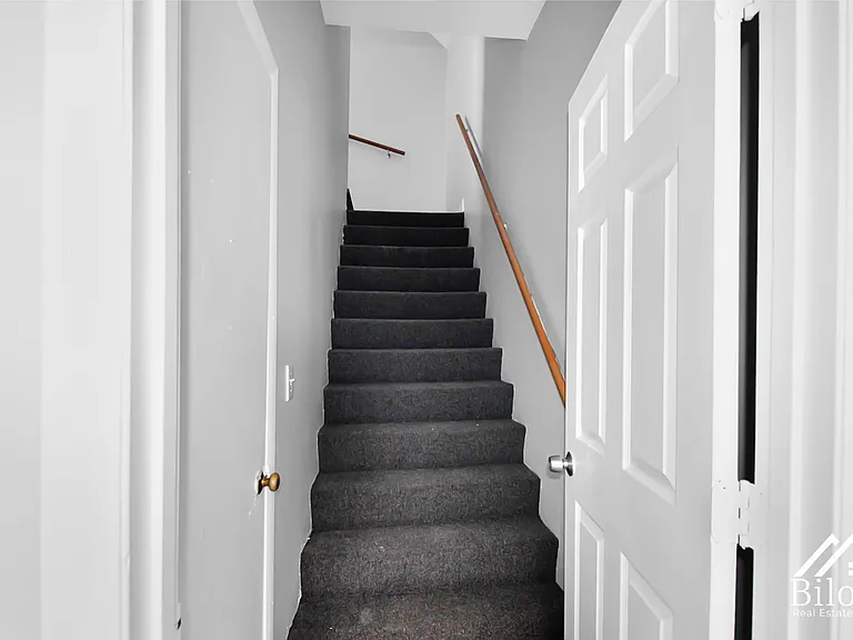 859 Pine Street — Photo 47