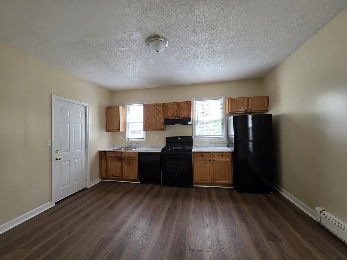 Building Photo - 33 Carmel St #1A