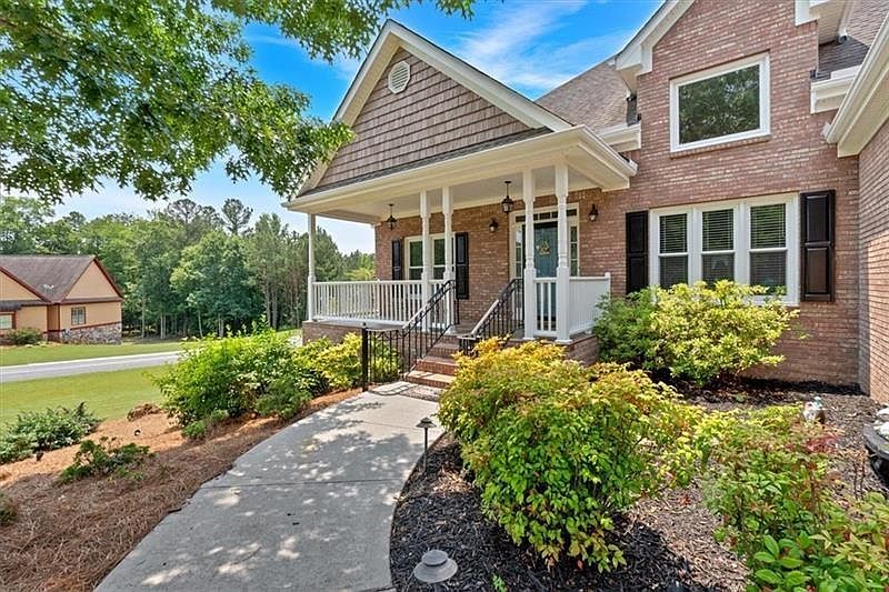1st image of 28 Golden Eagle Dr