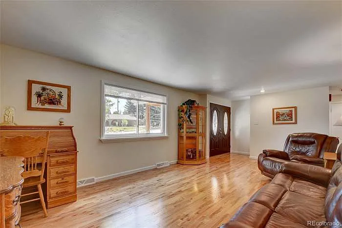 409 S Alkire St — Photo 6