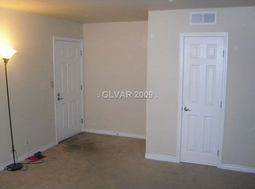 3rd image of 5040 Indian River Dr Unit 413