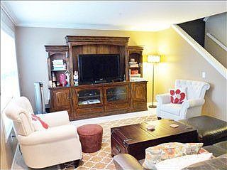 5th image of 3029 Barclay Way