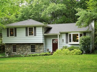 17 Glen Wood Rd, Millwood, NY 10546
