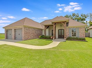 510 Cedar Lake Dr, Youngsville, LA 70592