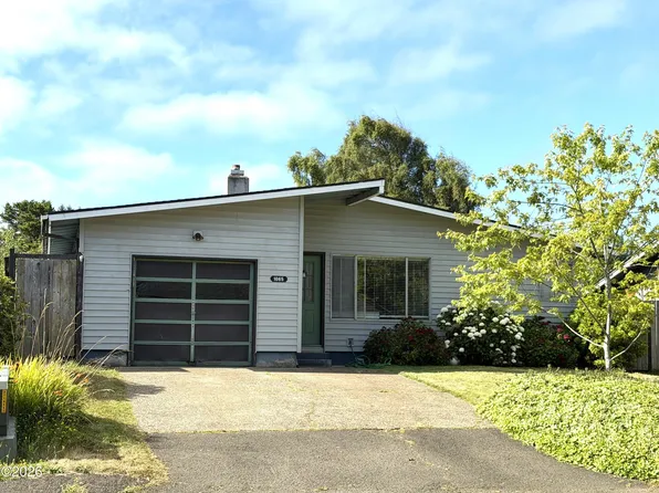 1065 SE Ball Blvd, Waldport, OR 97394