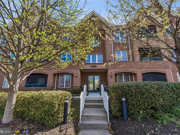 13891 Chelmsford Dr, Gainesville, VA 20155