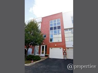 1737 W George St, Chicago, IL 60657