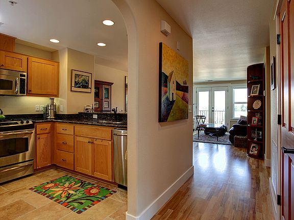 2nd image of 644 Fair Oaks Ct