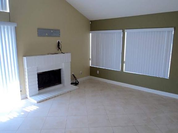 4th image of 15050 Timberwood Ct