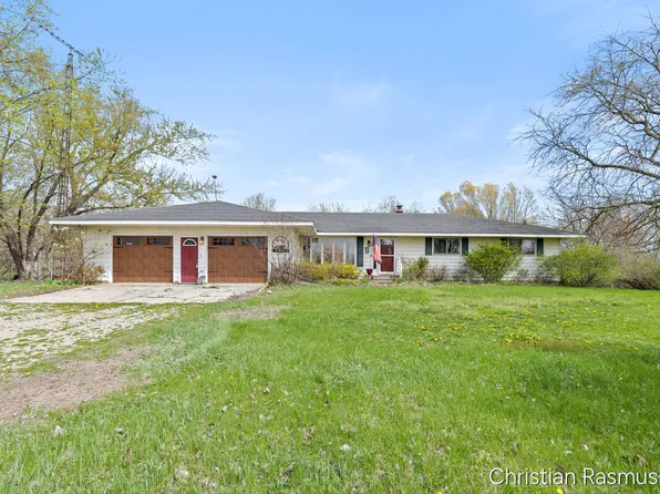 7208 Dickerson Lake Rd, Greenville, MI 48838