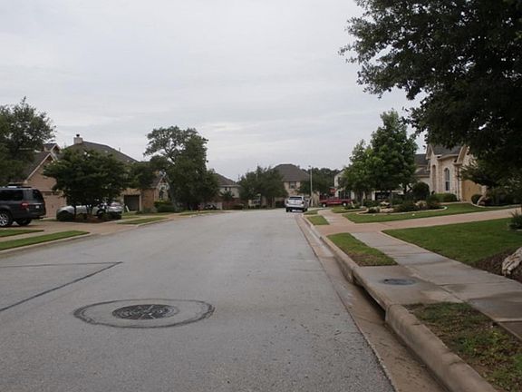 5th image of 309 Glen Hollow St