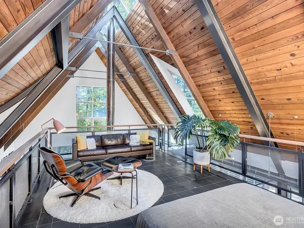 26222 SE 152nd St, Issaquah, WA 98027