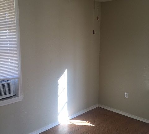The 2 bedrooms are identical.