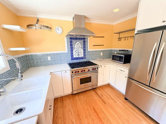 4th image of 350 Burgess St